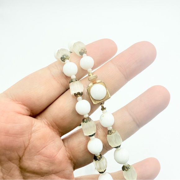 Vintage Long White Milk Glass Beaded Necklace - Picture 6 of 11